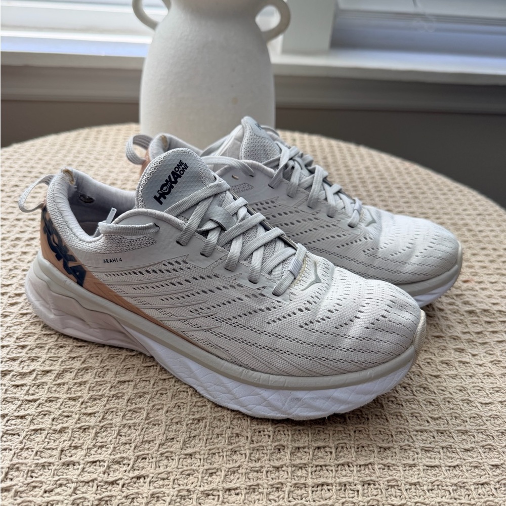 Hoka Sold 🔺🔺🔺🔺